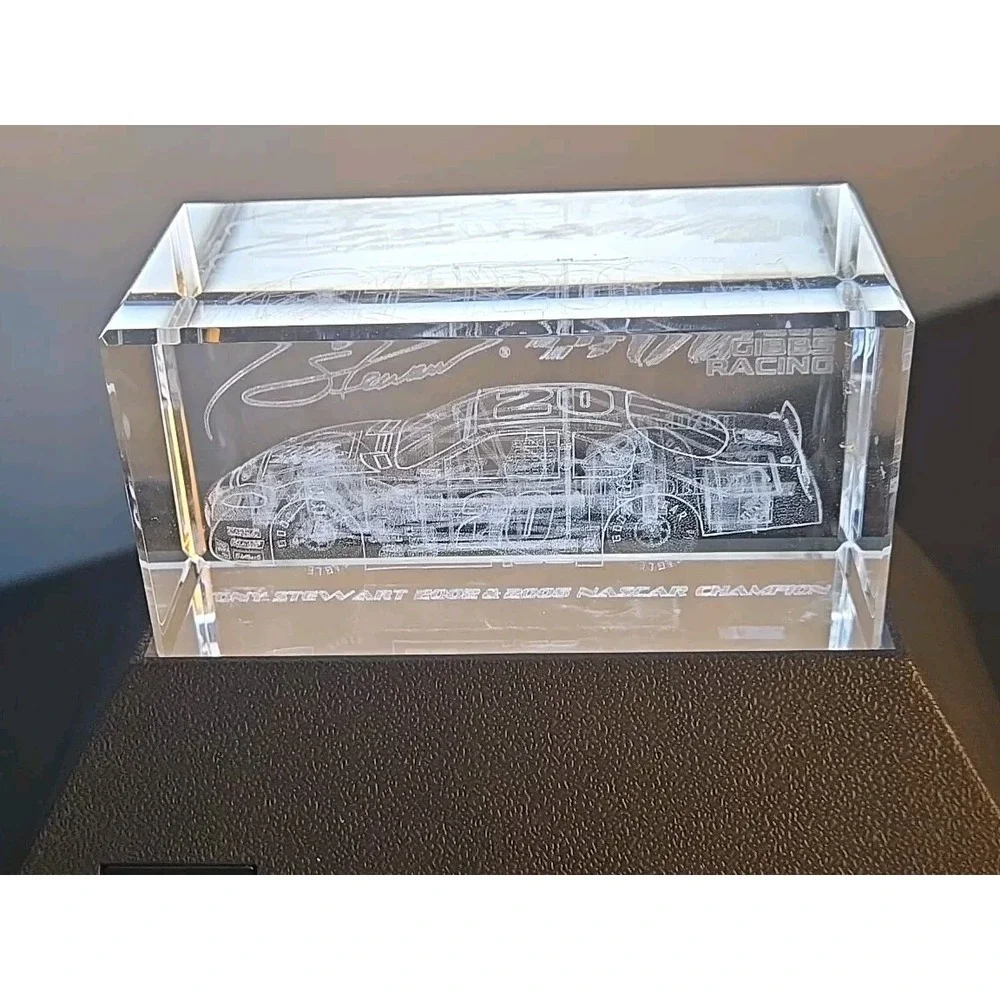 Racebricks NASCAR #20 Tony Stewart Home Depot Monte Carlo Glass & Light Base Set